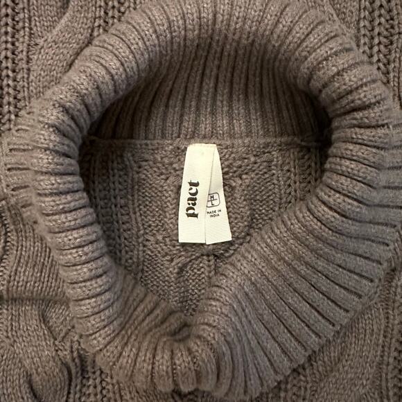 Pact Cableknit Organic Cotton Turtleneck Sweater Poncho M/L
Cinder Heather - Picture 5 of 6